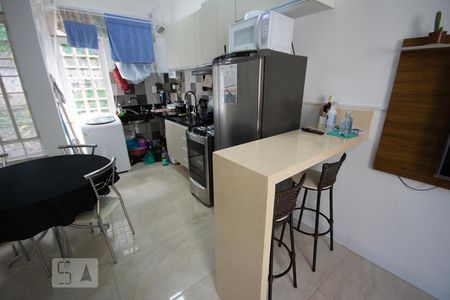 Cozinha de apartamento à venda com 2 quartos, 55m² em Laranjeiras, Rio de Janeiro