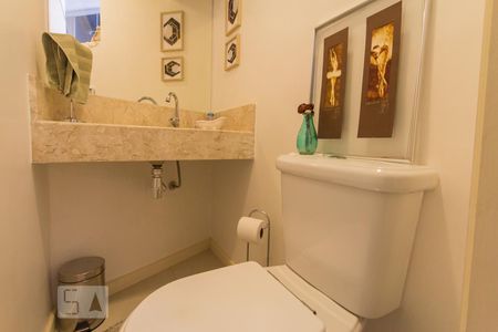 Lavabo de apartamento para alugar com 2 quartos, 68m² em Setor de Habitações Individuais Norte, Brasília