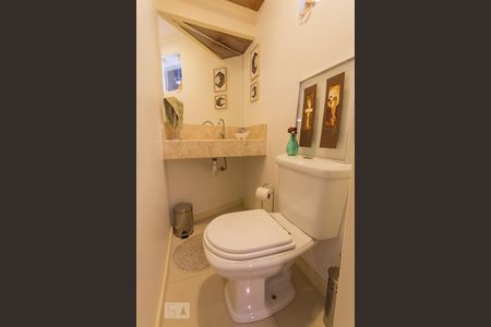 Lavabo de apartamento para alugar com 2 quartos, 68m² em Setor de Habitações Individuais Norte, Brasília