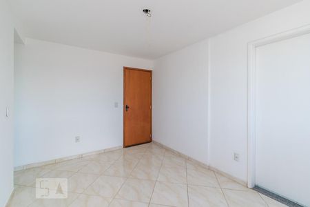 Sala de apartamento para alugar com 1 quarto, 36m² em Cordovil, Rio de Janeiro