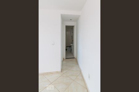 Sala de apartamento para alugar com 1 quarto, 36m² em Cordovil, Rio de Janeiro