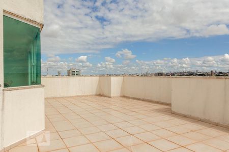 Cobertura de apartamento para alugar com 3 quartos, 174m² em Santa Mônica, Uberlândia