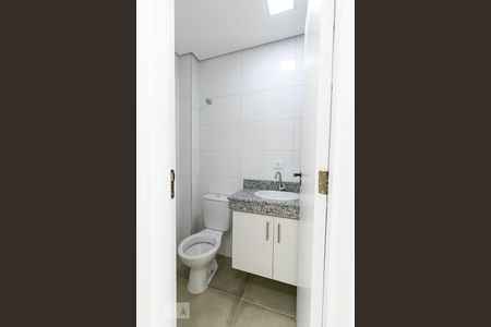 Banheiro de apartamento para alugar com 1 quarto, 30m² em Vila Prudente, São Paulo