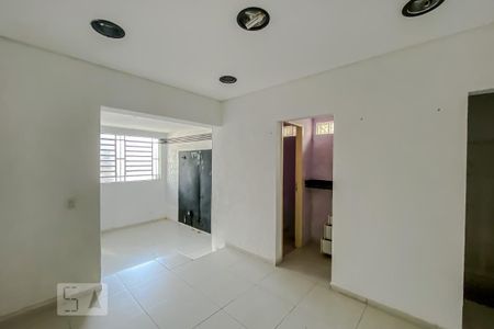 Sala 2 de casa à venda com 2 quartos, 374m² em Vila Bertioga, São Paulo