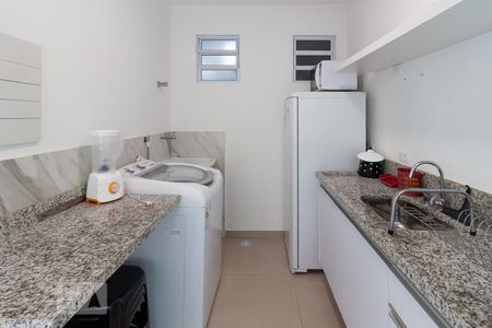 Cozinha e Área de Serviço de kitnet/studio para alugar com 1 quarto, 30m² em Jardim Ester Yolanda, São Paulo