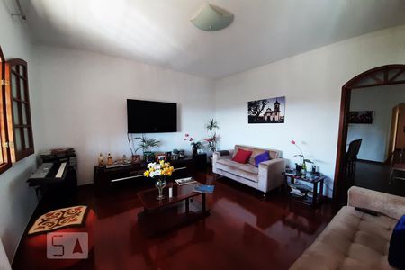 Sala de TV de casa à venda com 5 quartos, 440m² em Santa Monica, Belo Horizonte