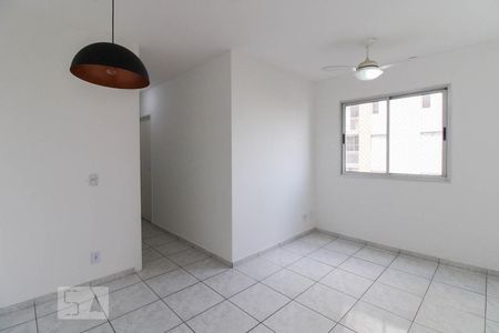 Sala de apartamento para alugar com 2 quartos, 45m² em Vila Guilherme, São Paulo