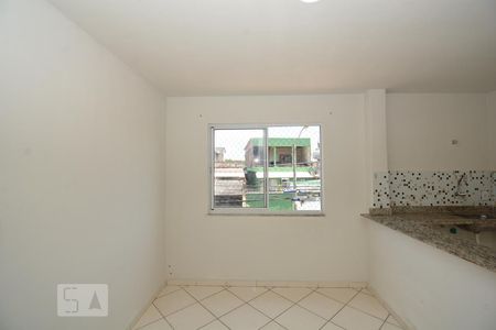 Sala de apartamento para alugar com 1 quarto, 34m² em Bento Ribeiro, Rio de Janeiro