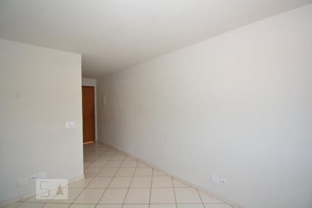 Sala de apartamento para alugar com 1 quarto, 34m² em Bento Ribeiro, Rio de Janeiro