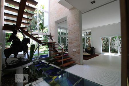 Sala de casa à venda com 6 quartos, 600m² em Jardim dos Estados, São Paulo