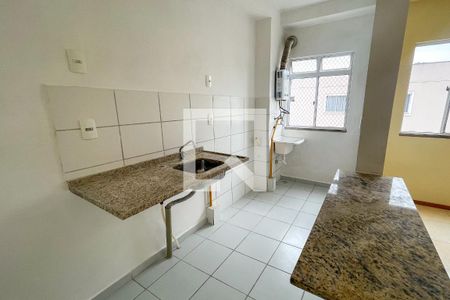 Cozinha de apartamento para alugar com 2 quartos, 44m² em Taquara, Duque de Caxias