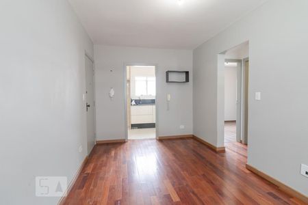 Sala de apartamento para alugar com 2 quartos, 50m² em Vila Izabel, Curitiba