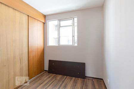 Quarto 2 de apartamento para alugar com 2 quartos, 50m² em Vila Izabel, Curitiba