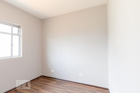 Quarto 1 de apartamento para alugar com 2 quartos, 50m² em Vila Izabel, Curitiba