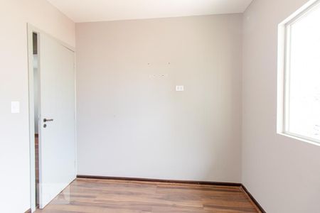 Quarto 1 de apartamento para alugar com 2 quartos, 50m² em Vila Izabel, Curitiba