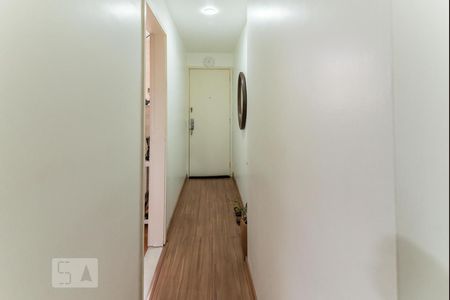 Corredor de entrada  de apartamento para alugar com 1 quarto, 68m² em Engenho Novo, Rio de Janeiro