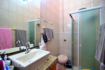 Banheiro da Suíte de casa à venda com 3 quartos, 136m² em Vila Pires, Santo André