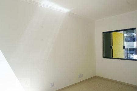 Sala de casa à venda com 3 quartos, 93m² em Jardim Eliane, São Paulo