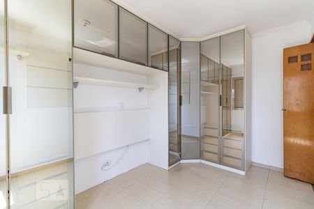 Quarto 1 de apartamento para alugar com 2 quartos, 52m² em Jardim Vergueiro (sacoma), São Paulo