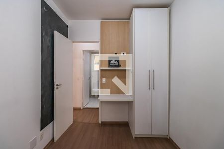 Quarto 1 de apartamento para alugar com 3 quartos, 80m² em Jardim Tupanci, Barueri