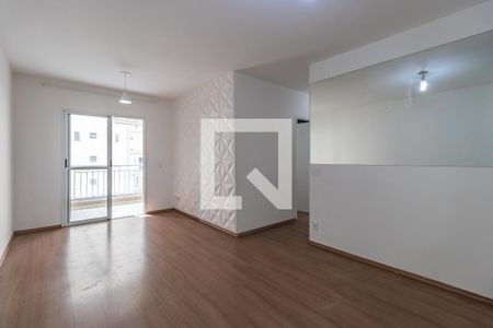 Sala de apartamento para alugar com 3 quartos, 80m² em Jardim Tupanci, Barueri