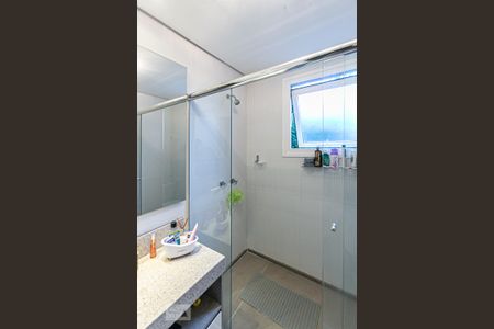 Casa de condomínio para alugar com 185m², 3 quartos e 2 vagas Casa de condomínio para alugar com 185m², 3 quartos e 2 vagasBanheiro do Quarto 1