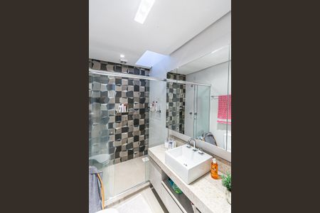 Casa de condomínio para alugar com 185m², 3 quartos e 2 vagas Casa de condomínio para alugar com 185m², 3 quartos e 2 vagasBanheiro do Corredor