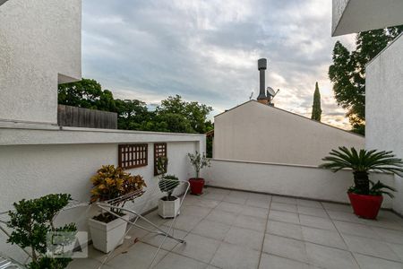Casa de condomínio para alugar com 185m², 3 quartos e 2 vagas Casa de condomínio para alugar com 185m², 3 quartos e 2 vagasTerraço