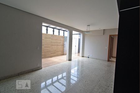 Sala de apartamento à venda com 3 quartos, 210m² em Sagrada Família, Belo Horizonte