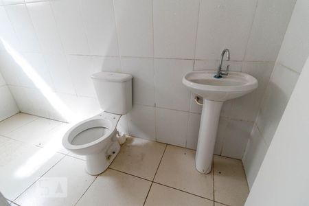 Banheiro de casa de condomínio para alugar com 1 quarto, 75m² em Casa Verde Alta, São Paulo