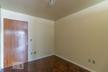 Sala/Quarto de kitnet/studio para alugar com 1 quarto, 39m² em Cel. Aparicio Borges, Porto Alegre