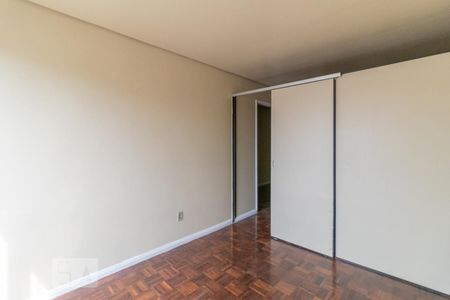 Sala/Quarto de kitnet/studio para alugar com 1 quarto, 39m² em Cel. Aparicio Borges, Porto Alegre