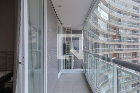 Varanda Suíte de apartamento para alugar com 2 quartos, 105m² em Gonzaga, Santos