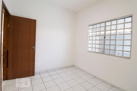 Quarto 1 de casa para alugar com 3 quartos, 144m² em Setor Morada do Sol, Goiânia