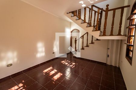 Casa à venda com 3 quartos, 142m² em Vila Santa Virginia, São Paulo
