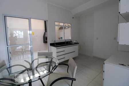 Cozinha de casa para alugar com 2 quartos, 91m² em Fazenda Santa Cândida, Campinas