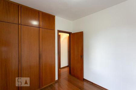 Quarto 1 de apartamento para alugar com 2 quartos, 65m² em Floresta, Belo Horizonte