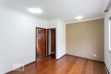 Sala de apartamento para alugar com 2 quartos, 65m² em Floresta, Belo Horizonte