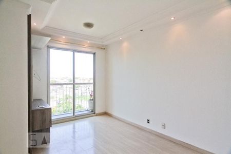 Sala de apartamento para alugar com 3 quartos, 60m² em Parque Maria Domitila, São Paulo