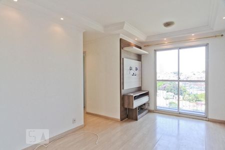 Sala de apartamento para alugar com 3 quartos, 60m² em Parque Maria Domitila, São Paulo