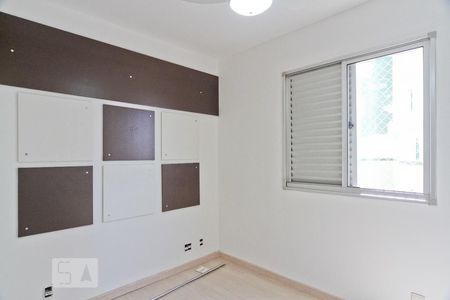 Suíte de apartamento para alugar com 3 quartos, 60m² em Parque Maria Domitila, São Paulo