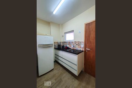 Cozinha de apartamento à venda com 1 quarto, 24m² em Liberdade, São Paulo