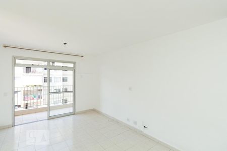 Sala de apartamento para alugar com 2 quartos, 75m² em Vila Valqueire, Rio de Janeiro