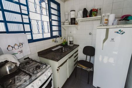 Casa à venda com 250m², 6 quartos e 11 vagas Casa à venda com 250m², 6 quartos e 11 vagasCasa 2 Cozinha