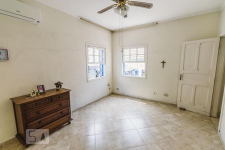 Casa à venda com 250m², 6 quartos e 11 vagas Casa à venda com 250m², 6 quartos e 11 vagasQuarto 3