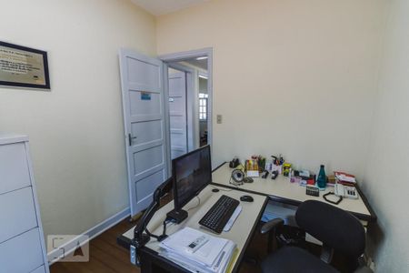 Casa à venda com 250m², 6 quartos e 11 vagas Casa à venda com 250m², 6 quartos e 11 vagasQuarto 7