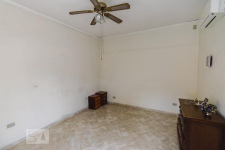 Casa à venda com 250m², 6 quartos e 11 vagas Casa à venda com 250m², 6 quartos e 11 vagasQuarto 3