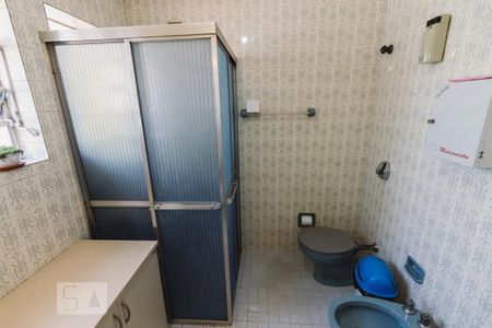 Casa à venda com 250m², 6 quartos e 11 vagas Casa à venda com 250m², 6 quartos e 11 vagasBanheiro 2