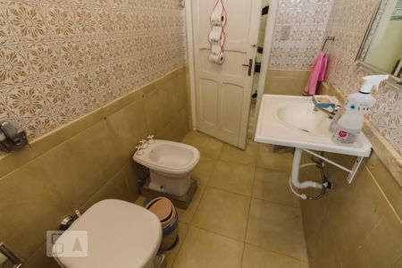 Casa à venda com 250m², 6 quartos e 11 vagas Casa à venda com 250m², 6 quartos e 11 vagasBanheiro 1