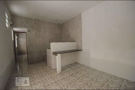 Sala/Cozinha de apartamento para alugar com 1 quarto, 21m² em Cacuia, Rio de Janeiro